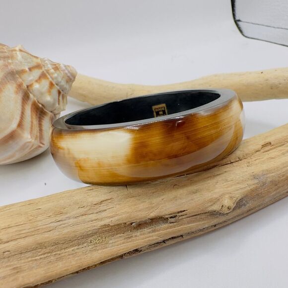 Vintage Lacquered Wood Bangle Bracelet-Made in India - Picture 2 of 6